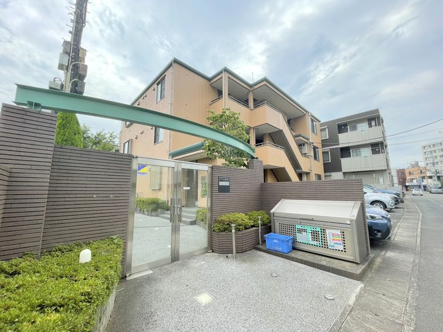 川崎市宮前区有馬５丁目の賃貸マンションの外観|お洒落な門扉