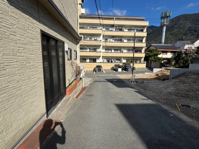 ーAdoble＋アドブルー小倉北区高坊1丁目1期　【小倉北区　新築戸建て】の前面道路含む現地写真|現地撮影　2025,2,12　ーBloomーブルーム小倉北区高坊1丁目1期　【小倉北区　新築戸建て】