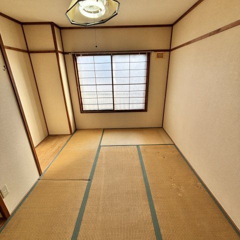 サンハイツかどやの和室