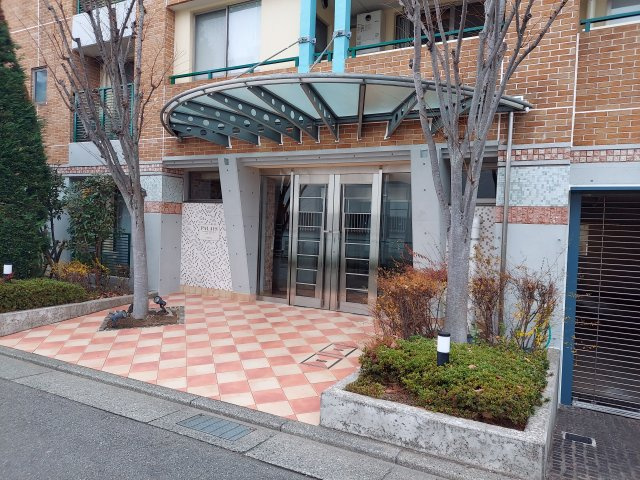 パレ宝塚グリーンコートのエントランス