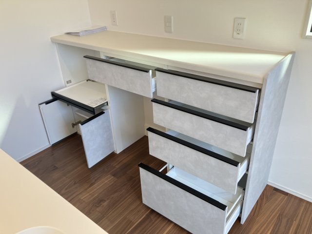 【キッチン】 | 新築住宅　高知市鴨部高町　西棟 | カップボード