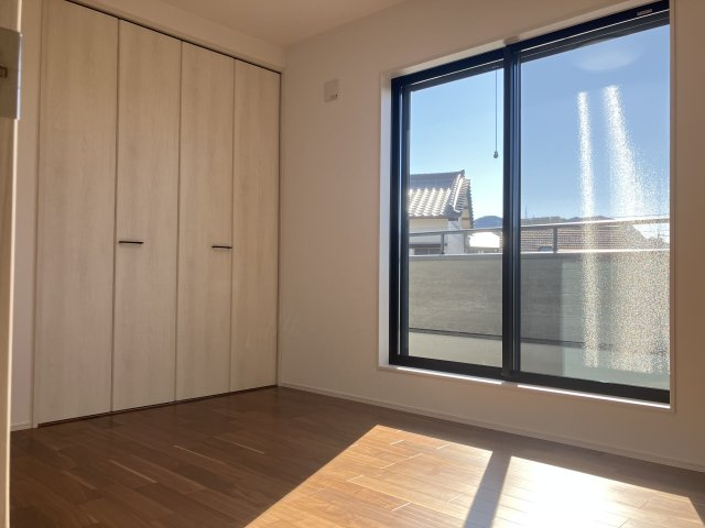 【洋室】 | 新築住宅　高知市鴨部高町　西棟 | 2階中部屋6洋