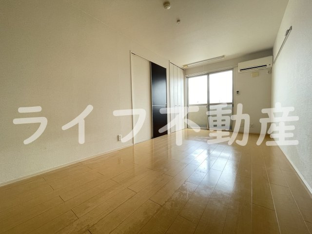 エクレール上小阪の洋室|個人の部屋や寝室として使える洋室です