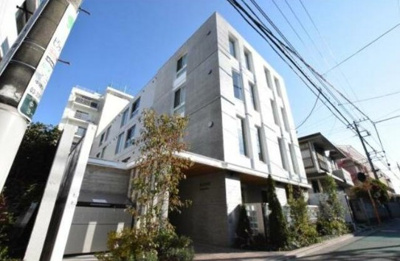 【外観】 | ALERO中野 | 鉄筋コンクリート造のがっちりとした建物。