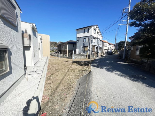 売地　茅ヶ崎市甘沼　全2区画の前面道路含む現地写真