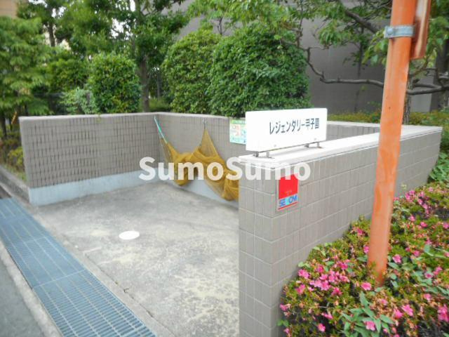 西宮市上甲子園２丁目の賃貸マンションの駐車場|車をお持ちの方に嬉しい駐車場付きの物件です