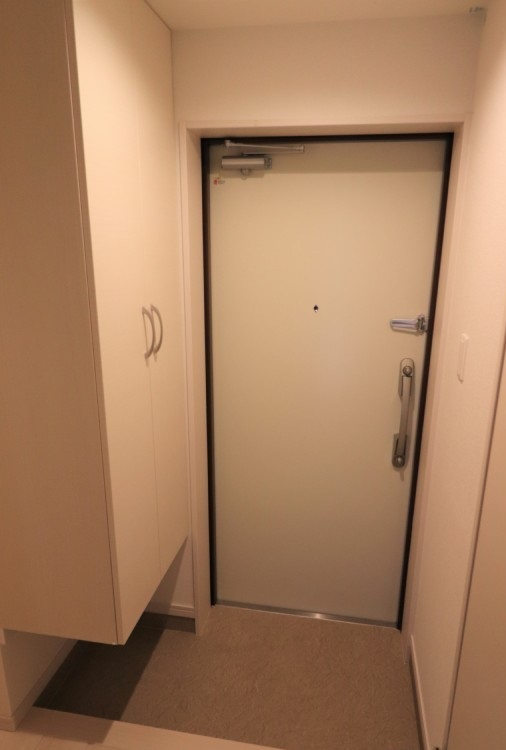 久留米市津福本町の賃貸マンションの玄関|ゆったりとした玄関です