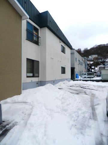 母恋北町２丁目４－５借家の庭