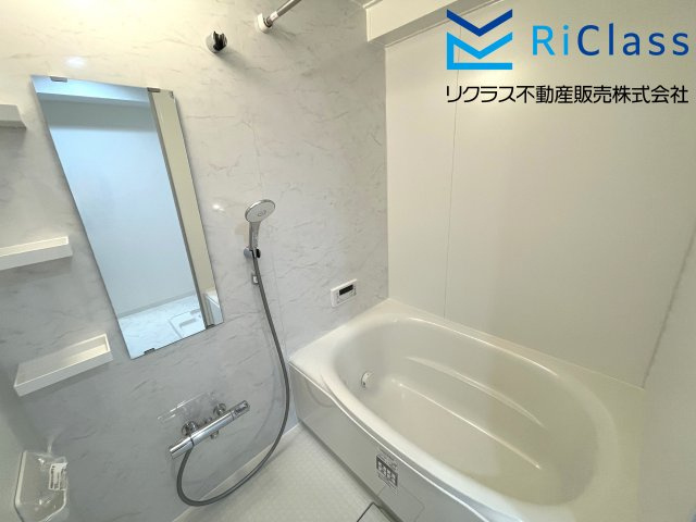 グランドプラザ神戸パートⅡの浴室|お風呂です
浴室乾燥機付きです
