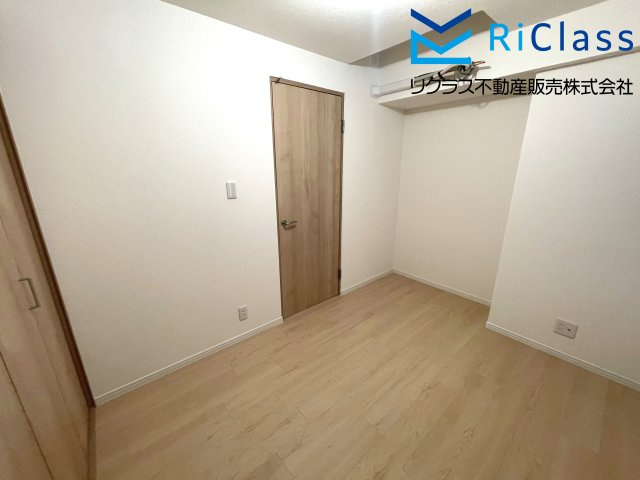 グランドプラザ神戸パートⅡの洋室|使い勝手のいい洋室です