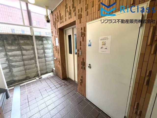 グランドプラザ神戸パートⅡのエントランス|エレベーターあります