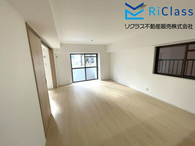 グランドプラザ神戸パートⅡの居間・リビング|ゆったりとしたリビングです