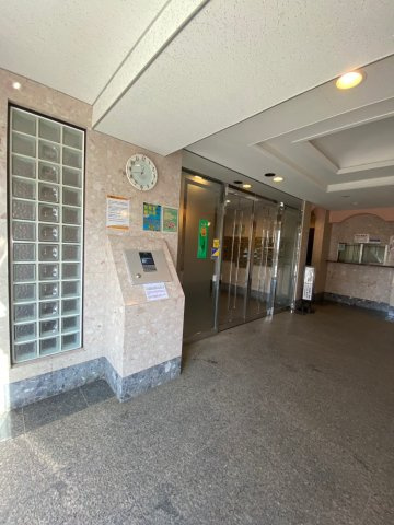立川市一番町５丁目の賃貸マンションのロビー