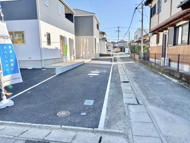 筑後市大字尾島の新築一戸建の前面道路含む現地写真