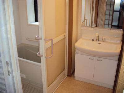 ドミール東山の内装|洗面脱衣所