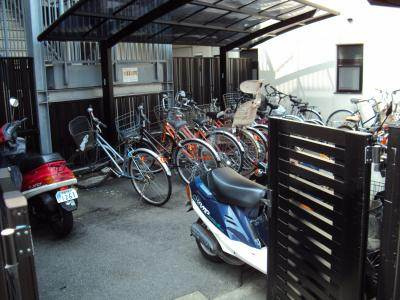 ドミール東山の駐車場|駐輪場