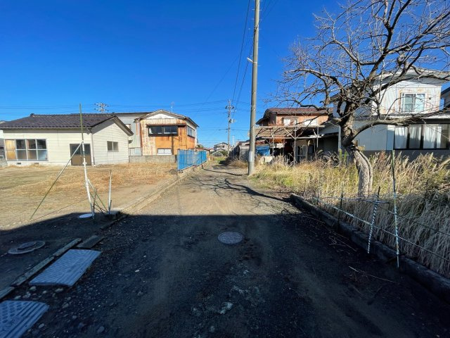 【売地】由利本荘二番堰の前面道路含む現地写真
