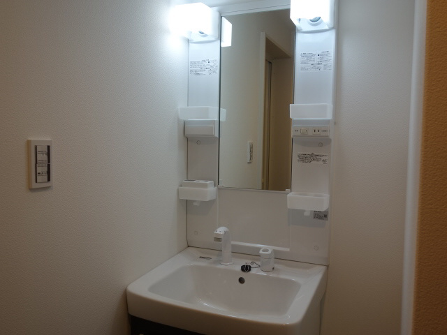 ジーメゾン東垂水の洗面所