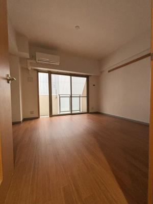 【居間・リビング】 | MajesticLife博多駅前 | 別号室の写真になります。現況優先。