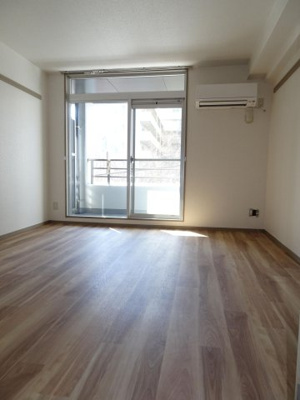 【居間・リビング】 | サルヴァトーレ大橋 | 別号室の写真になります。現況優先。