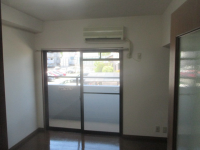 【バルコニー】 | パンルネックス・クリスタル空港 | 別号室の写真になります。現況優先。