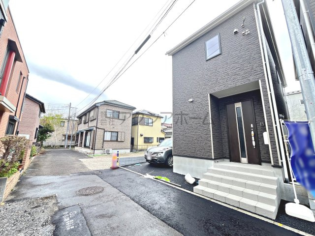 狭山市鵜ノ木・全2棟　新築一戸建　2号棟の前面道路含む現地写真