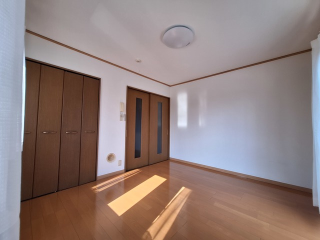コーポ・オザキの洋室|★明るいお部屋です★