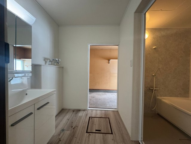 網走市海岸町6番リフォーム戸建の脱衣所