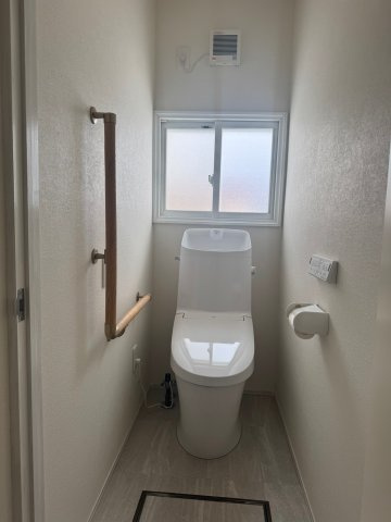 網走市海岸町6番リフォーム戸建のトイレ