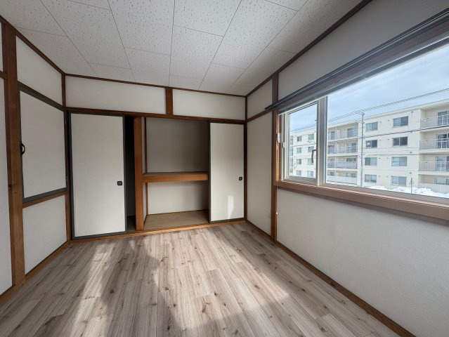 網走市海岸町6番リフォーム戸建の洋室