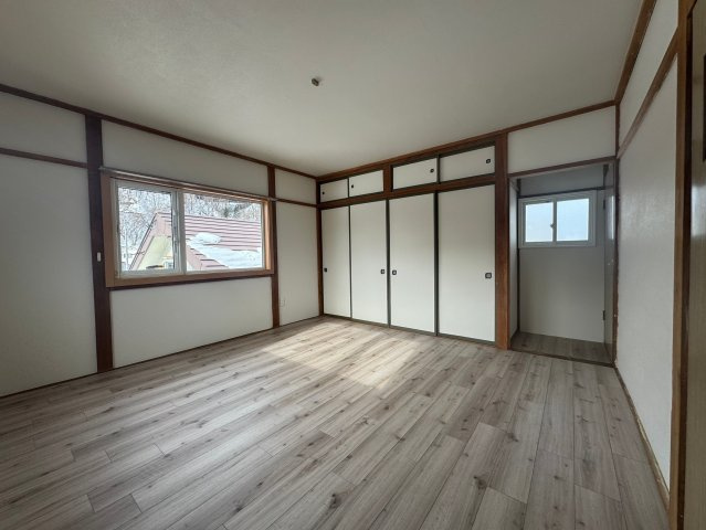 網走市海岸町6番リフォーム戸建の洋室