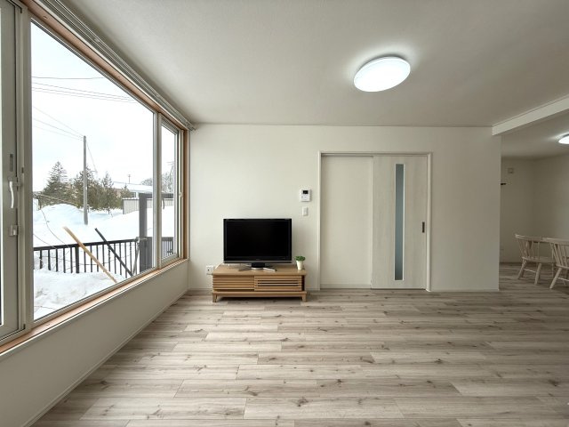【商談中】網走市海岸町6番リフォーム戸建の居間・リビング