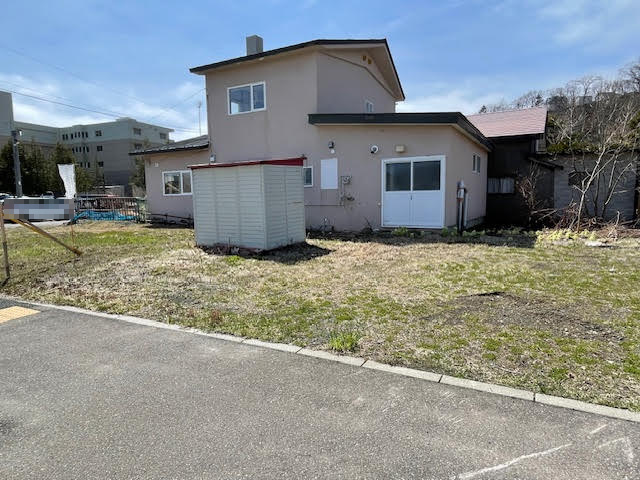 網走市海岸町6番リフォーム戸建の庭