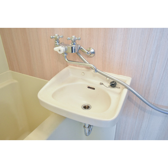 カサブランカ御井の洗面所|明るい洗面所です