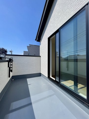 練馬区高松1丁目　土地約38坪　大型邸宅　全4棟のバルコニー|4号棟