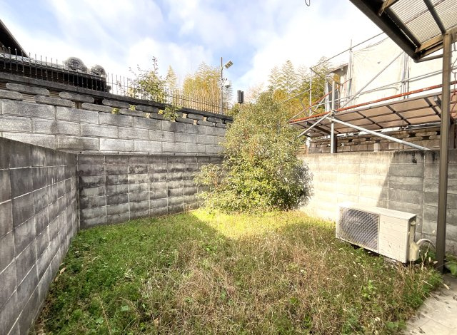 【庭】 | 伏見区深草大亀谷古御香町　中古戸建
