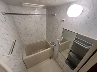 【浴室】 | Casa Lienzo | サーモ水栓付き浴室