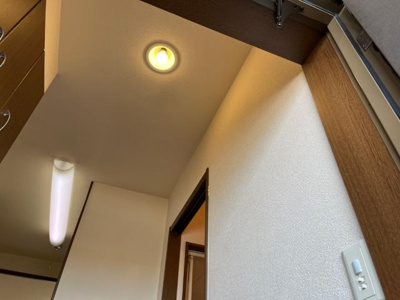 【玄関】 | Casa Lienzo | 人感センサー付き照明器具