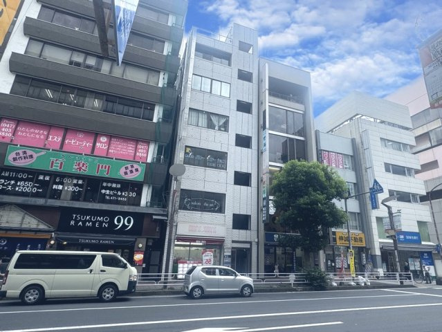 三興ビルの外観