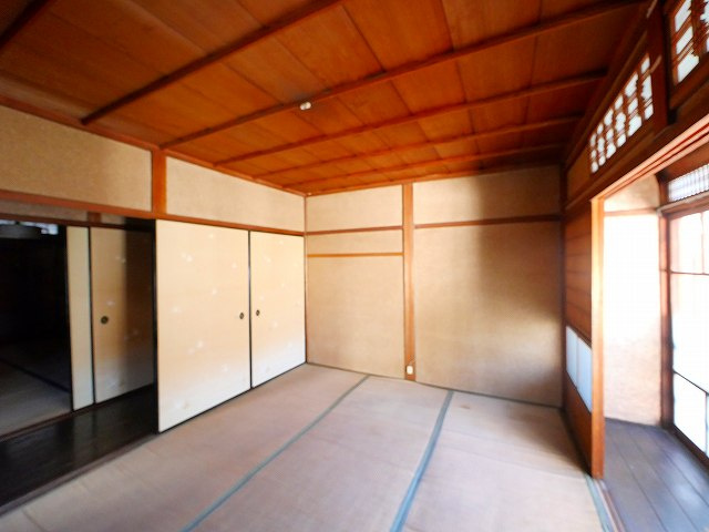 瓦町店舗の内装