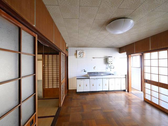 瓦町店舗の内装