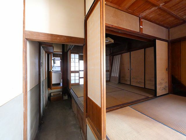 瓦町店舗の内装