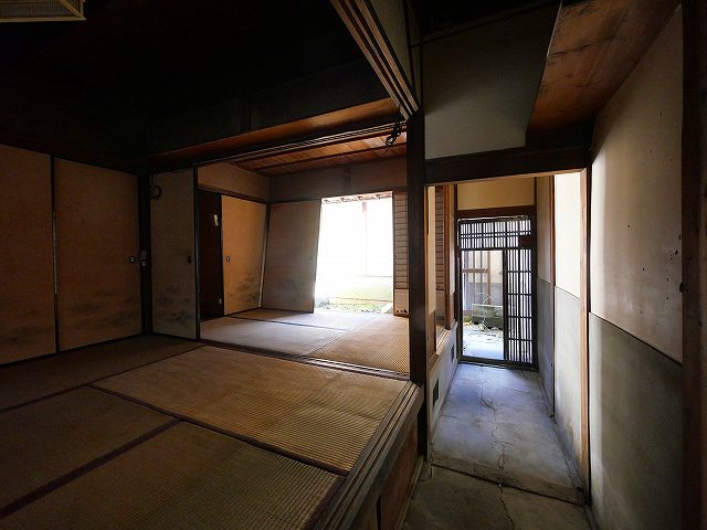 瓦町店舗の内装