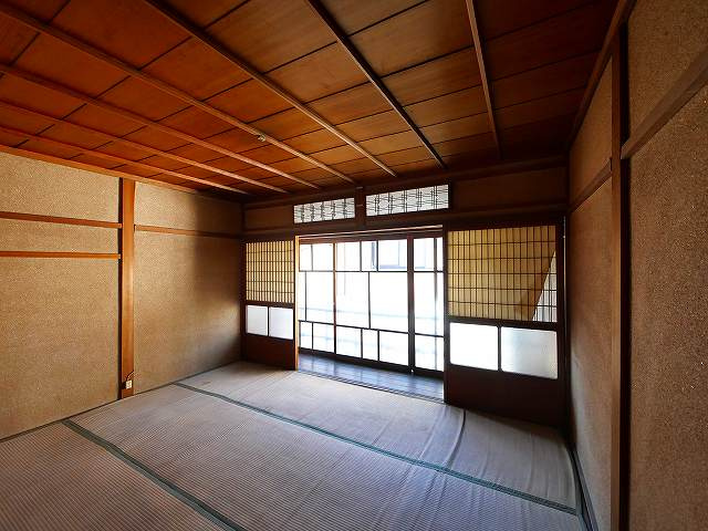 瓦町店舗の内装