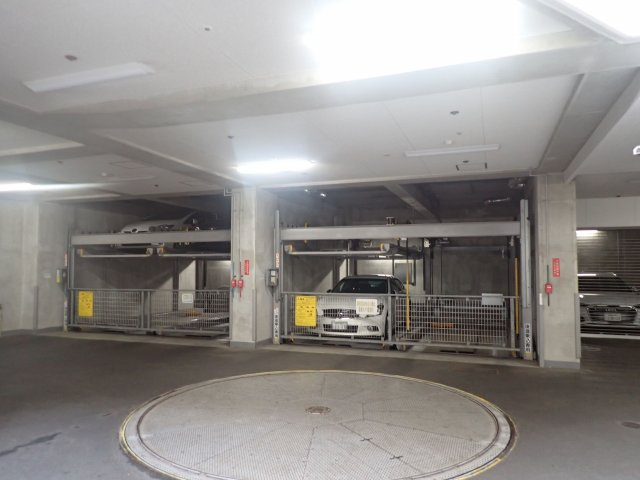 ベルメゾン文京白山の駐車場
