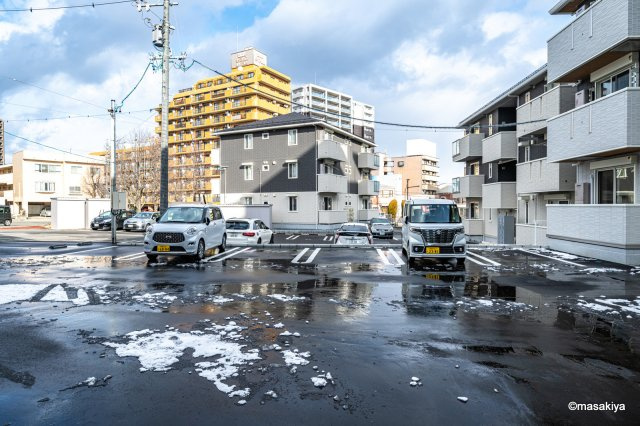 グランスクエア　Ⅳ番館の駐車場