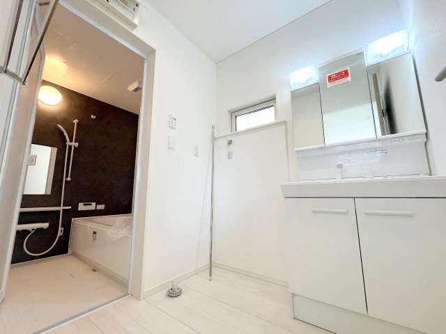 あきる野市小川　全４棟の独立洗面台