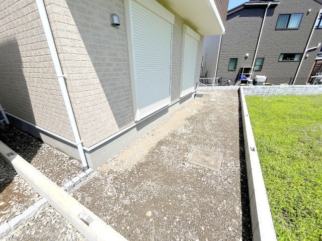 あきる野市小川　全４棟の庭