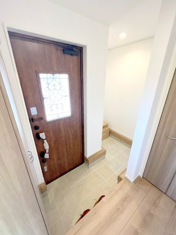 あきる野市小川　全４棟の玄関