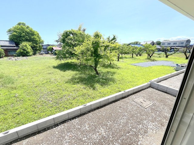 あきる野市小川　全４棟の庭